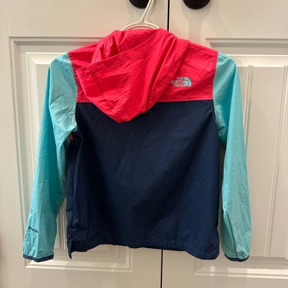 North face girls rain jacket - Picture 2 of 4